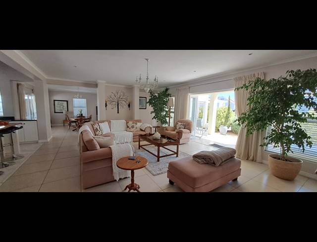 3 BEDROOM HOUSE FOR SALE IN PORT OWEN